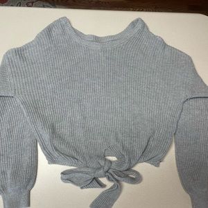 Woman’s holster size small long sleeve sweater